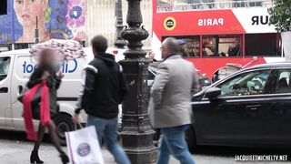 Beyond the limits of Caroline, 33 years old!