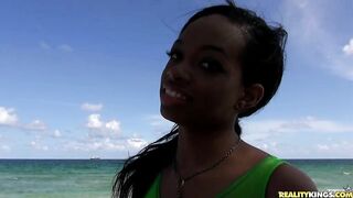 Sierra Simmons popping 2016