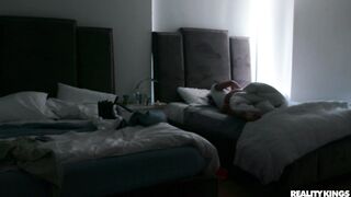 WLT S01E03: Bonding Time