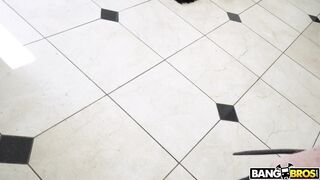 Jade Fucks a Creeper After Cleaning